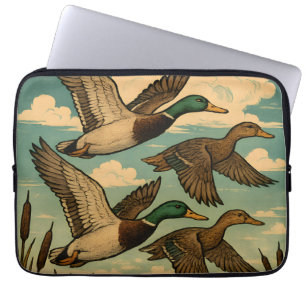 Wilde eenden in vlucht, natuurgetrouwe kunst laptop sleeve
