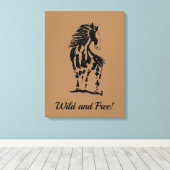 Wilde en vrije paardenbont (glanzend) canvas afdruk (Insitu (Houten vloer))
