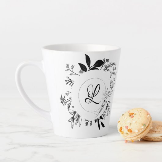 Wilde Flowers Doodles Monogram Latte Mok (In situ)