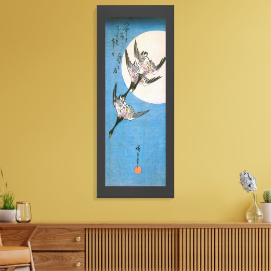 Wilde ganzen vliegen naar beneden over maan, Hiros Canvas Afdruk (Insitu (Woonkamer))