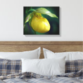 Wilde Gele Dame Slipper Orchid Sluiten Canvas Afdruk (Insitu (Slaapkamer))