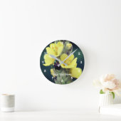 Wilde gele Mullein bloem en kever gepersonaliseerd Ronde Klok (Huis)