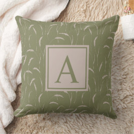 Wilde grassen en aangepaste monogram op salie groe kussen