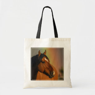 Wilde hengst, Gouden Licht en Regenboog Tote Bag