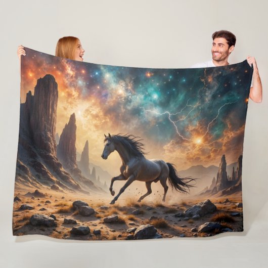 Wilde Hengst In Woestijnnevel Sterren Bliksem Fleece Deken (In situ)