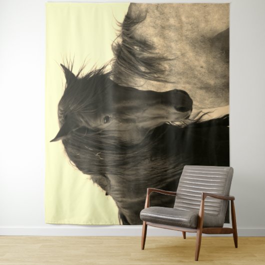 WILDE HORSES VAN DE ZWARTE STALLION-Tapestry VAN U Wandkleed (In situ)