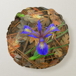 Wilde Iris bloeit..... Rond Kussen