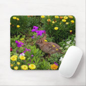 Wilde konijn in de bloementuin muismat (Met muis)