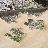 Wilde konijnenkonijn die op de padpuzzels zit legpuzzel (Zijkant)