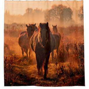 wilde konik - paarden die direct naar de oorlog tr douchegordijn