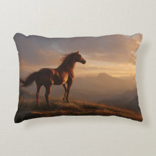 Wilde Mustang kijkt naar de zonsondergang Accent Kussen