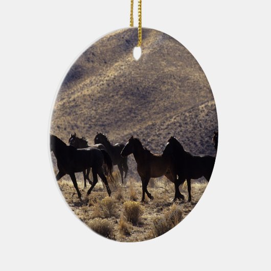 Wilde Mustang-paarden in de woestijn 1 Keramisch Ornament (Rechts)