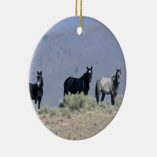 Wilde Mustang-paarden in de woestijn 3 Keramisch Ornament (Rechts)