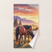 Wilde mustangpaarden bij zonsondergang bad handdoek (Handdoek)