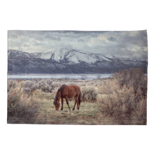 Wilde paard: Nevada winterlandschap. Kussensloop (Achterkant)