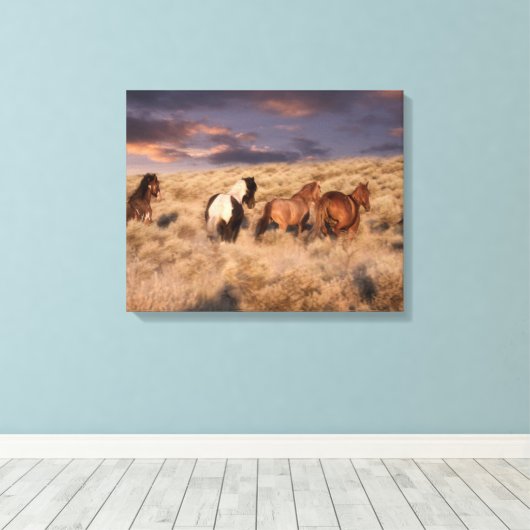 Wilde paarden die lopen canvas afdruk (Insitu (Houten vloer))