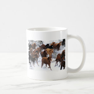 Wilde paarden gedreven koffiemok