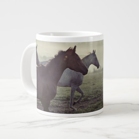 Wilde paarden grote koffiekop (Links)
