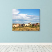 Wilde paarden in het Nationaal Park Theodore Roose Canvas Afdruk (Insitu (Houten vloer))