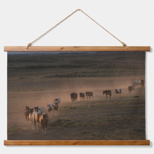 Wilde paarden lopen naar de woestijn hangend wandkleed (Voorkant)