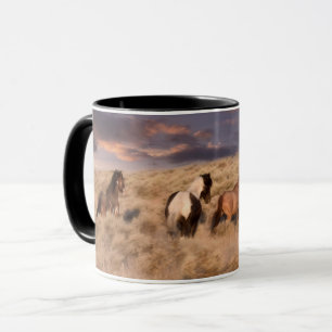 Wilde paarden rennen mok
