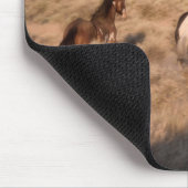 Wilde paarden rennen muismat (Hoek)