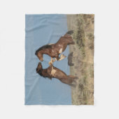 Wilde paarden Stallions vechten Fleece Deken (Voorkant)