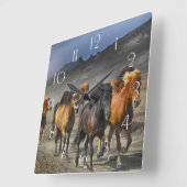 Wilde paarden vierkante klok (Hoek)