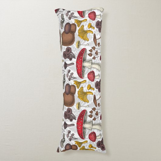 Wilde paddenstoelen lichaamskussen (Voorkant Verticaal)