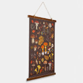 Wilde paddenstoelen op bruin hangend wandkleed (Gebogen)