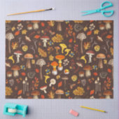 Wilde paddenstoelen op bruin tissuepapier (Craft)