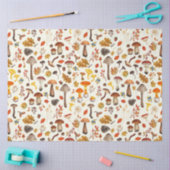 Wilde paddenstoelen op wit tissuepapier (Craft)