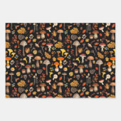 Wilde paddenstoelen op zwart inpakpapier vel (Voorkant)