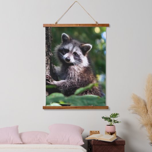 Wilde Raccoon op het bos Hangend Wandkleed (Slaapkamer)