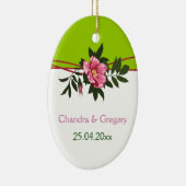 Wilde roze roos bloemige trouw lime groene aandenk keramisch ornament (Rechts)