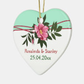 Wilde roze roos bloemige trouw mintgroene aandenke keramisch ornament (Links)