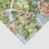 WILDE ROZEN ,GROENE BLADEREN ,VLIEGENDE VOGEL IN B TISSUEPAPIER (Detail)