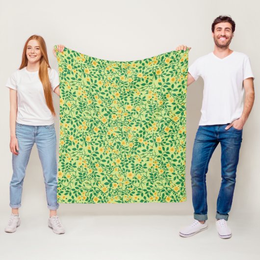 Wilde rozen in geel en groen fleece deken (In situ)