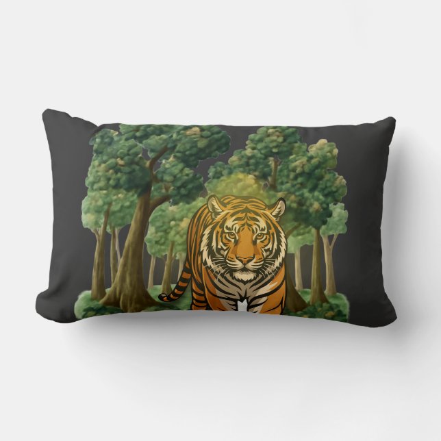“Wilde tijger in het bos – Natuurlijk junglelicht” Kussen (Voorkant)