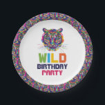 Wilde tijger, verjaardagsfeestje papieren bordje<br><div class="desc">Deze papieren borden zijn ideaal voor iedereen die een wild en leuk evenement plant. Het ontwerp heeft een levendig tijgerontwerp en is afgewerkt met bijpassende bewerkbare bewoordingen. Het ontwerp kan worden aangepast aan uw speciale evenement en zal het perfecte accessoire zijn voor verjaardagen, baby showers, vrijgezellenfeesten en nog veel, veel...</div>