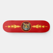 Wilde tijger, vlammen op rood persoonlijk skateboard (Horizontaal)