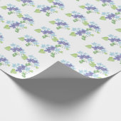 Wilde Violet Flowers Wrapping Paper Cadeaupapier (Hoek)