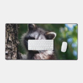 Wilde wasbeer in de jungle bureaumat (Keyboard & Muis)