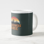 Wilderness junkie retro design grote koffiekop (Voorkant rechts)