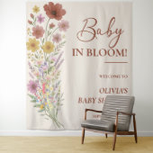 Wildflower Baby in Bloom Floral Boho Baby shower Wandkleed (In situ)