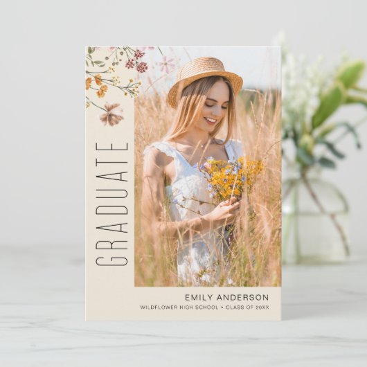 Wildflower Bloom Afstuderen Foto Aankondiging (Staand voorkant)
