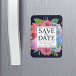 Wildflower Bouquet Save the Date Magneet<br><div class="desc">Verklaar je bruiloft in een dramatisch elegante stijl met onze rijke, bolgekleurde, sparen de date magneten. Het ontwerp kenmerkt een boeket van de wilde bloemen van de waterverf op een vouw, diep middernacht blauwe achtergrond. Uw trouwdetails — namen, datum en plaats — worden getoond in het centrum in een moderne...</div>