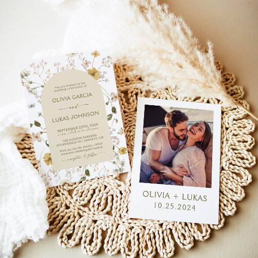 Wildflower bruiloft uitnodiging, Boho bloemboog Kaart