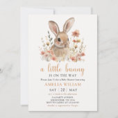 Wildflower Bunny Rabbit Baby shower Uitnodiging (Voorkant)