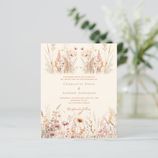 Wildflower crème boho budget bruiloft uitnodiging (Staand voorkant)